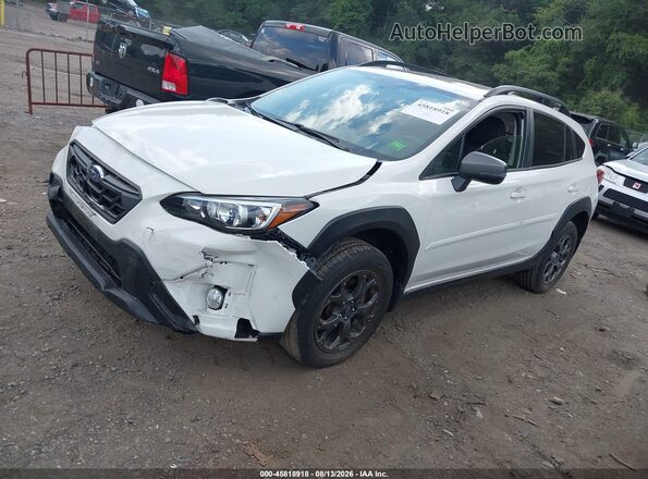 JF2GTHSC9NH230545 2022 SUBARU CROSSTREK White Vista tres cuartos delantera izquierda