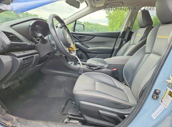 JF2GTHSC9PH290148 2023 SUBARU CROSSTREK Gray Front interior view