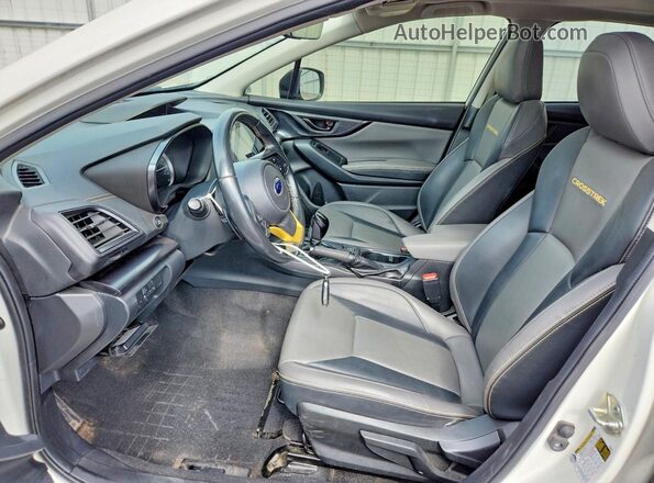 JF2GTHSCXMH665220 2021 SUBARU CROSSTREK White Սալոնի դիմացի տեսք
