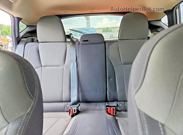 JF2GUABC2R8893577 2024 SUBARU CROSSTREK Silver Vista de los asientos traseros