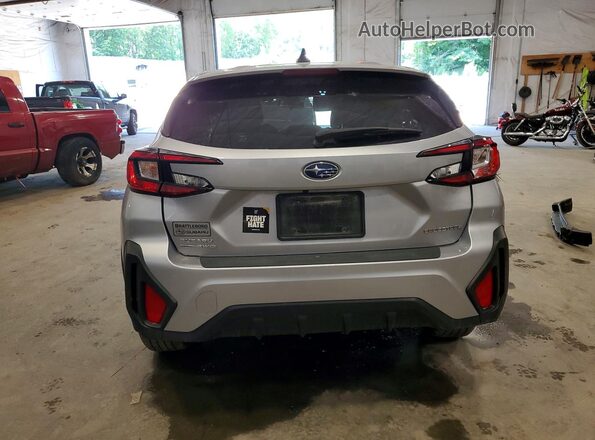 JF2GUABC9S8225040 2025 SUBARU CROSSTREK Silver Rear view