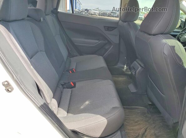 JF2GUADC2R8299083 2024 SUBARU CROSSTREK White უკანა სავარძლების ხედი