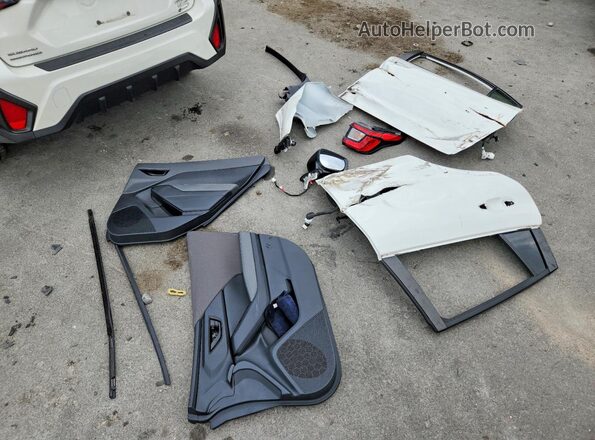 JF2GUADC2RH211648 2024 SUBARU CROSSTREK White VIN კოდის სტიკერის ხედი