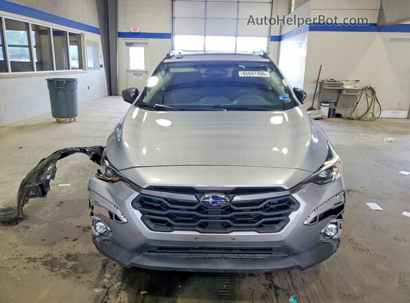 JF2GUADC4R8245056 2024 SUBARU CROSSTREK Silver Widok z przodu