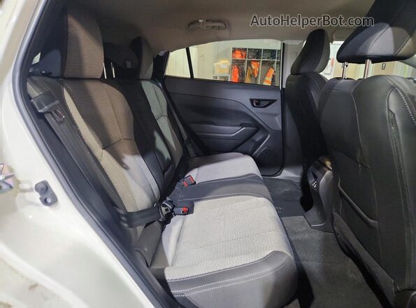 JF2GUADC5R8212390 2024 SUBARU CROSSTREK White უკანა სალონის ხედი