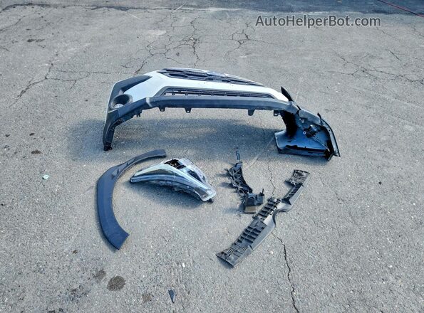 JF2GUADCXR8905651 2024 SUBARU CROSSTREK White Engine compartment view