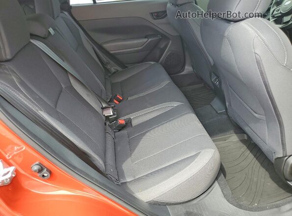 JF2GUHDC2SH235916 2025 SUBARU CROSSTREK Orange Widok wnętrza z tyłu