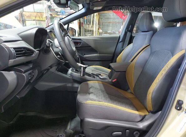 JF2GUSGD6T8230978 2026 SUBARU CROSSTREK Beige Սալոնի դիմացի տեսք
