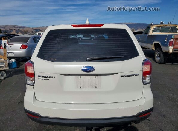 JF2SJAAC2JH593272 2018 SUBARU FORESTER White უკანა ხედი
