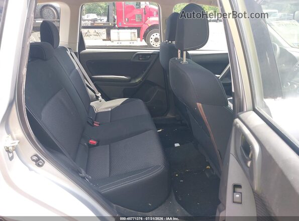 JF2SJAAC4JG607677 2018 SUBARU FORESTER Silver VIN კოდის სტიკერის ხედი