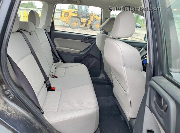 JF2SJAAC5JG614279 2018 SUBARU FORESTER Gray Вид задньої частини салону