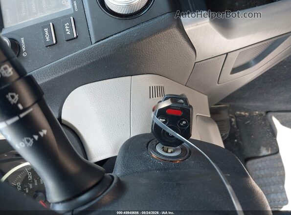 JF2SJAAC7HG538834 2017 SUBARU FORESTER Серебряный Вид панели приборов