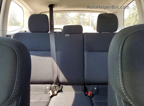 JF2SJAAC8GH469483 2016 SUBARU FORESTER Silver Rear seats view