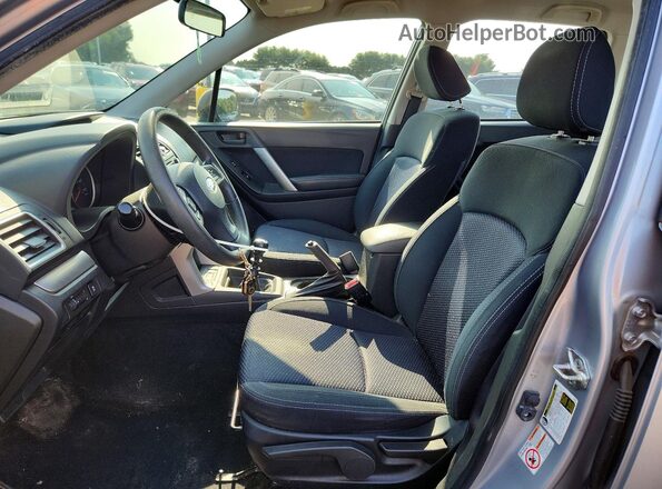 JF2SJAACXGG405886 2016 SUBARU FORESTER Silver Widok wnętrza z przodu