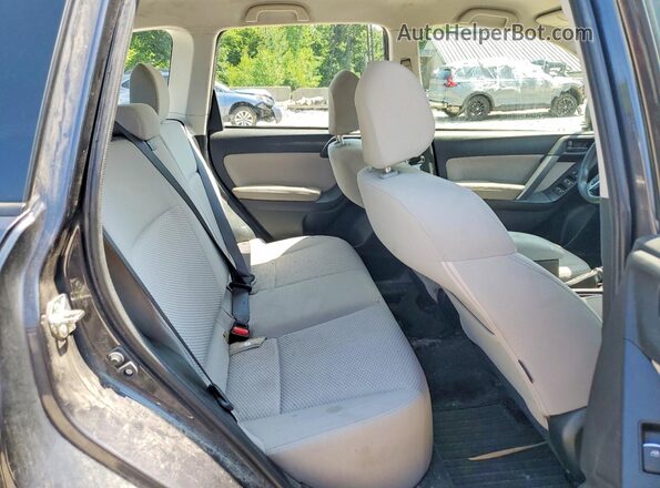 JF2SJABC1JH563033 2018 SUBARU FORESTER Gray Rear interior view