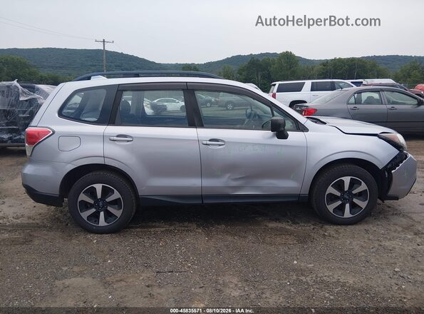 JF2SJABC6JH540329 2018 SUBARU FORESTER Silver Rear interior view