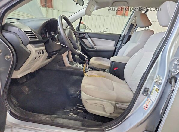 JF2SJABC8GH467182 2016 SUBARU FORESTER Silver Front interior view