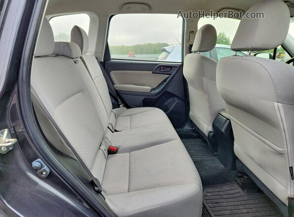 JF2SJABC8JH570173 2018 SUBARU FORESTER Black Rear interior view