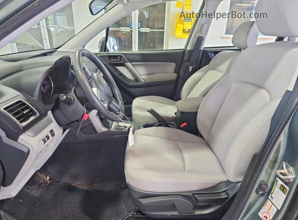 JF2SJABC9JH458174 2018 SUBARU FORESTER Green Вид салону спереду