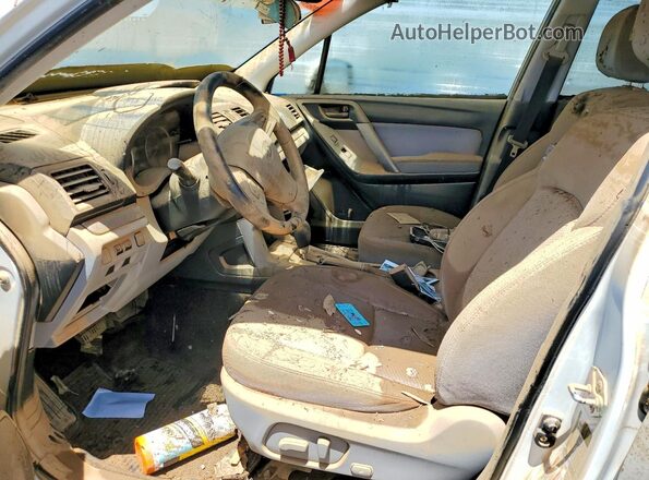 JF2SJADC0GH410696 2016 SUBARU FORESTER White Widok wnętrza z przodu