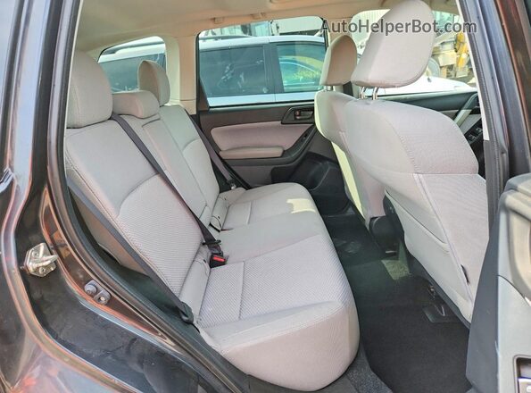 JF2SJADC3JH406018 2018 SUBARU FORESTER Угольный Вид задней части салона