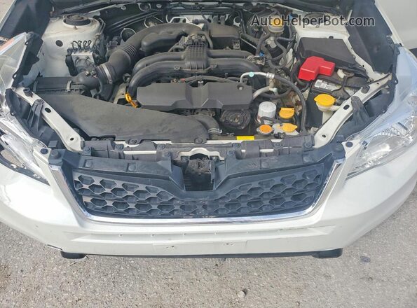 JF2SJADC4GH498670 2016 SUBARU FORESTER White ძრავის განყოფილების ხედი