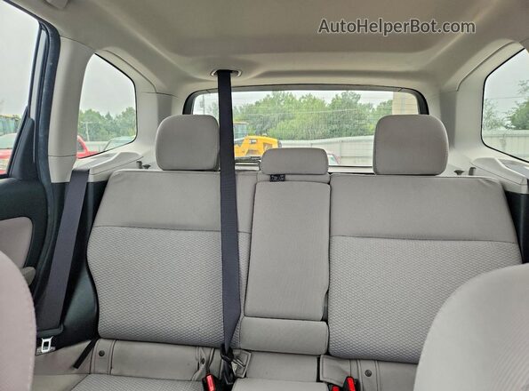 JF2SJADC7GH428175 2016 SUBARU FORESTER Silver Rear seats view