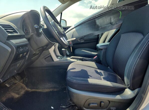 JF2SJAEC0JH563696 2018 SUBARU FORESTER Серебряный Вид салона спереди