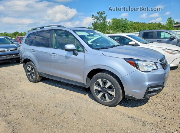 JF2SJAEC0JH563696 2018 SUBARU FORESTER Серебряный Передняя правая четверть