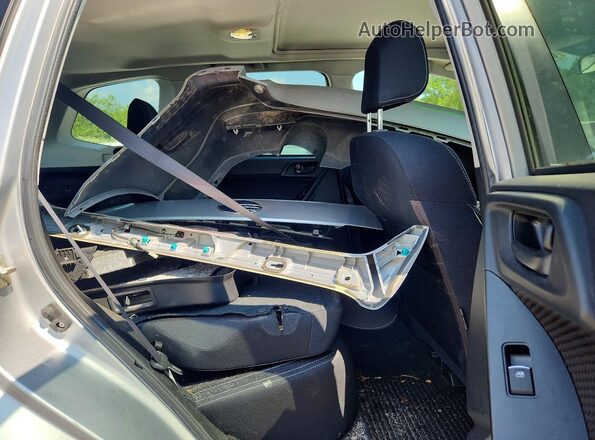 JF2SJAEC0JH563696 2018 SUBARU FORESTER Серебряный Вид задних сидений