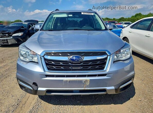 JF2SJAEC0JH563696 2018 SUBARU FORESTER Серебряный Вид спереди