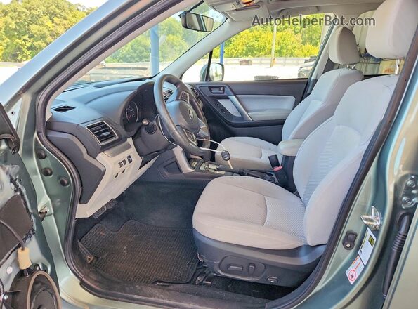 JF2SJAEC1JH568499 2018 SUBARU FORESTER Green Widok wnętrza z przodu