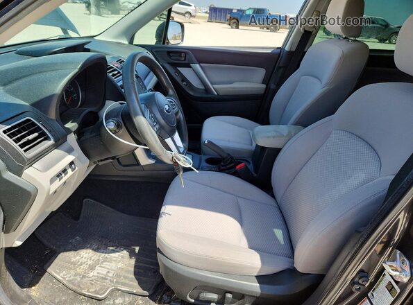 JF2SJAEC2HH404026 2017 SUBARU FORESTER Черный Вид салона спереди