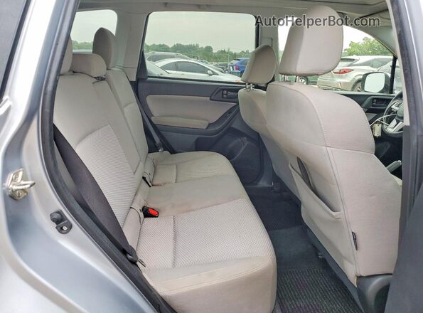 JF2SJAEC2HH483181 2017 SUBARU FORESTER Silver Vista interior trasera