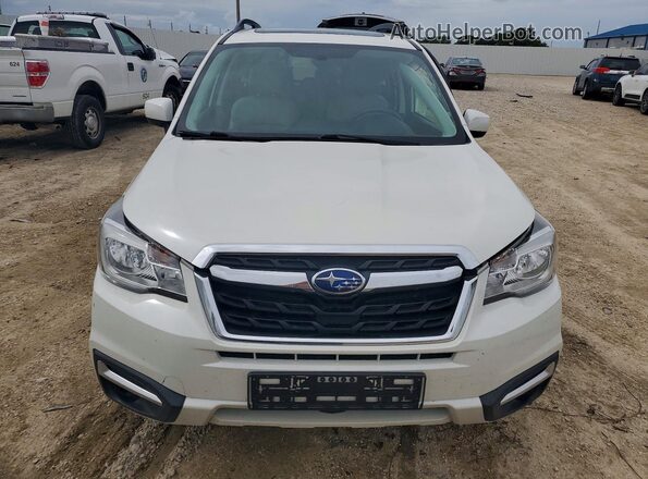 JF2SJAEC2HH805172 2017 SUBARU FORESTER White Vista frontal