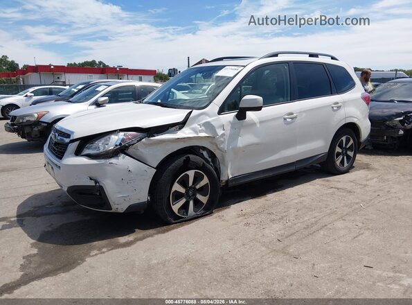 JF2SJAEC3HH442655 2017 SUBARU FORESTER White Front left