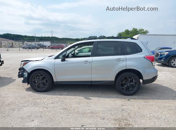 JF2SJAEC3JH452950 2018 SUBARU FORESTER Gray 360 interior view