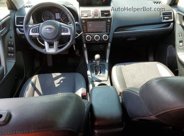 JF2SJAEC3JH494051 2018 SUBARU FORESTER Угольный Вид панели приборов