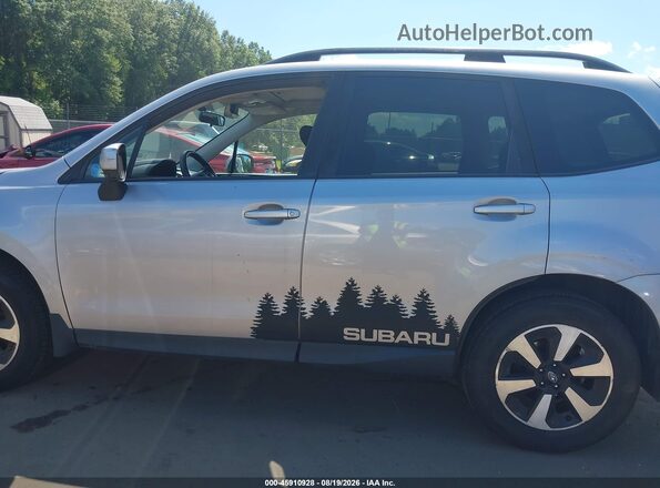 JF2SJAEC4HG505879 2017 SUBARU FORESTER Silver Widok wnętrza 360 stopni