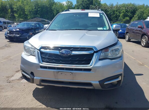 JF2SJAEC4HG505879 2017 SUBARU FORESTER Silver Widok zestawu wskaźników