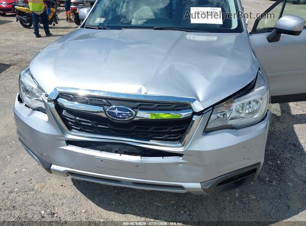 JF2SJAEC4JH502805 2018 SUBARU FORESTER Silver Вид спереду