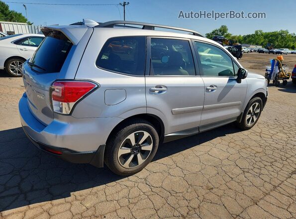 JF2SJAEC5HH422732 2017 SUBARU FORESTER Silver Trasero derecho