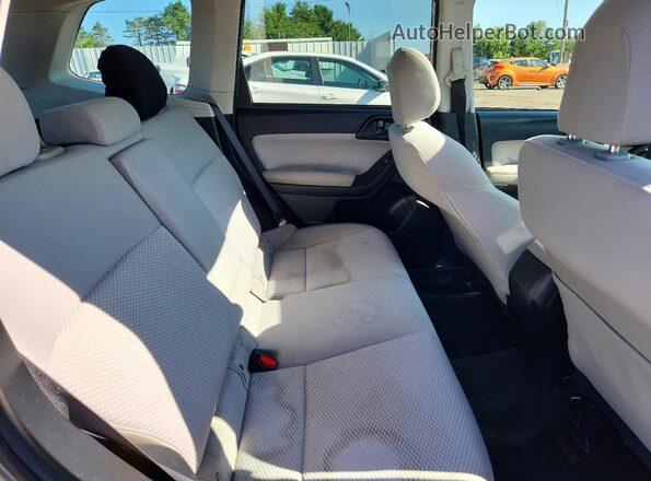 JF2SJAEC5HH422732 2017 SUBARU FORESTER Silver Vista interior trasera