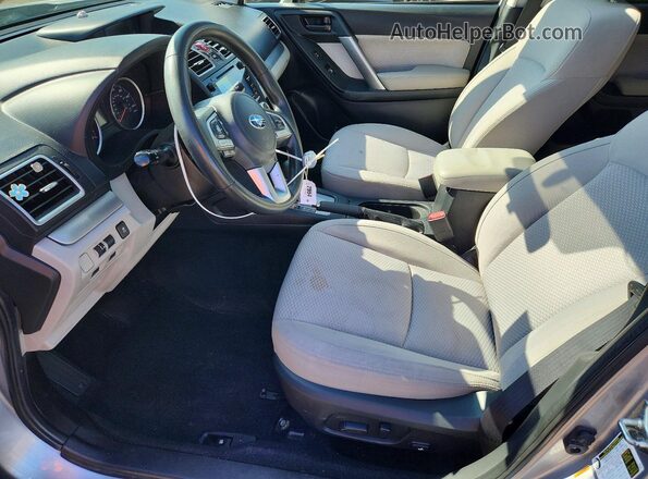 JF2SJAEC5HH422732 2017 SUBARU FORESTER Silver Vista interior delantera