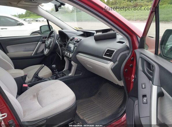 JF2SJAEC5JG521207 2018 SUBARU FORESTER Красный Вид салона спереди