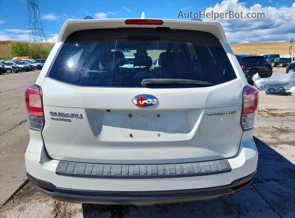 JF2SJAEC6HH402120 2017 SUBARU FORESTER White უკანა ხედი