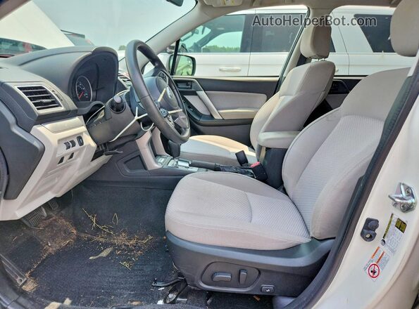JF2SJAEC6HH409763 2017 SUBARU FORESTER White Սալոնի դիմացի տեսք