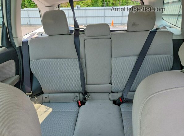 JF2SJAEC6HH409763 2017 SUBARU FORESTER White Հետևի նստատեղերի տեսք