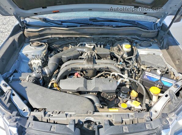 JF2SJAEC6JH599022 2018 SUBARU FORESTER Silver Vista interior trasera