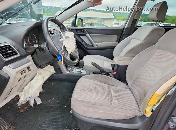 JF2SJAEC7HH812344 2017 SUBARU FORESTER Gray Вид салону спереду